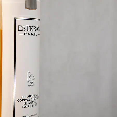 Hotel Logis - Restaurant - - Le Relais De Farrou 4*