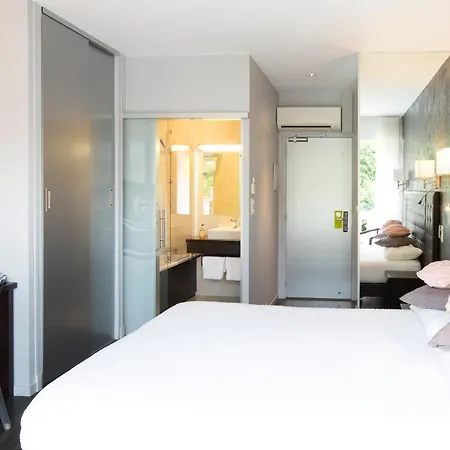 Logis - Restaurant - - Le Relais De Farrou Hotel Villefranche-de-Rouergue