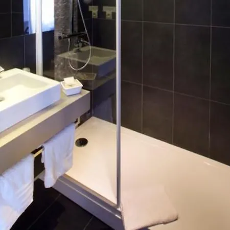 Logis - Restaurant - - Le Relais De Farrou Villefranche-de-Rouergue