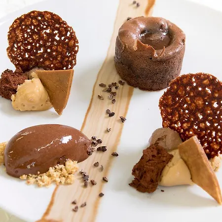 Logis - Restaurant - - Le Relais De Farrou Villefranche-de-Rouergue