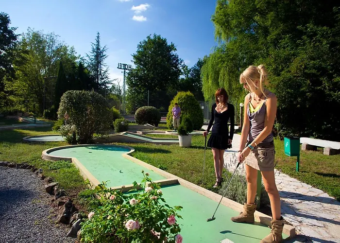 Logis - Restaurant - - Le Relais De Farrou