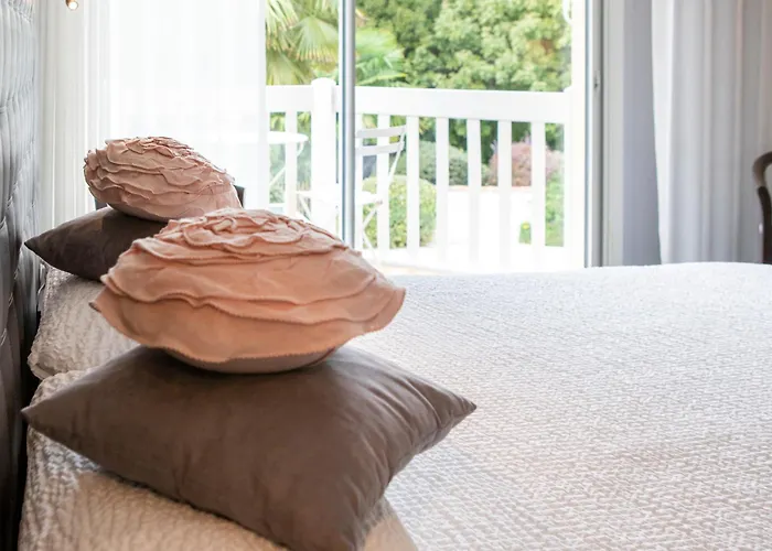 Logis - Restaurant - - Le Relais De Farrou 4* Villefranche-de-Rouergue