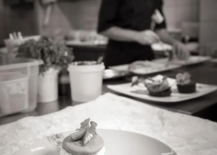 Logis - Restaurant - - Le Relais De Farrou Villefranche-de-Rouergue