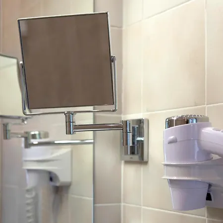 Logis - Restaurant - - Le Relais De Farrou Hotel