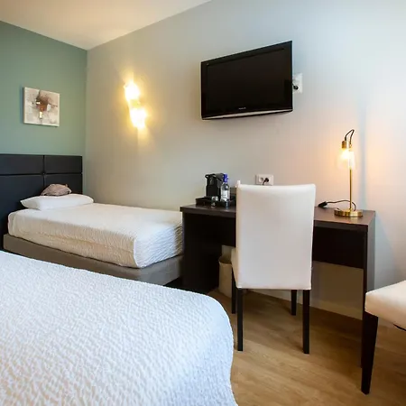 Logis - Restaurant - - Le Relais De Farrou Hotel Villefranche-de-Rouergue