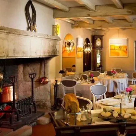 Logis - Restaurant - - Le Relais De Farrou Villefranche-de-Rouergue