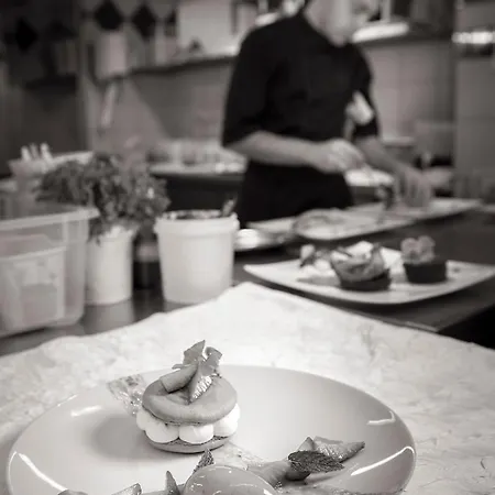 Logis - Restaurant - - Le Relais De Farrou Villefranche-de-Rouergue